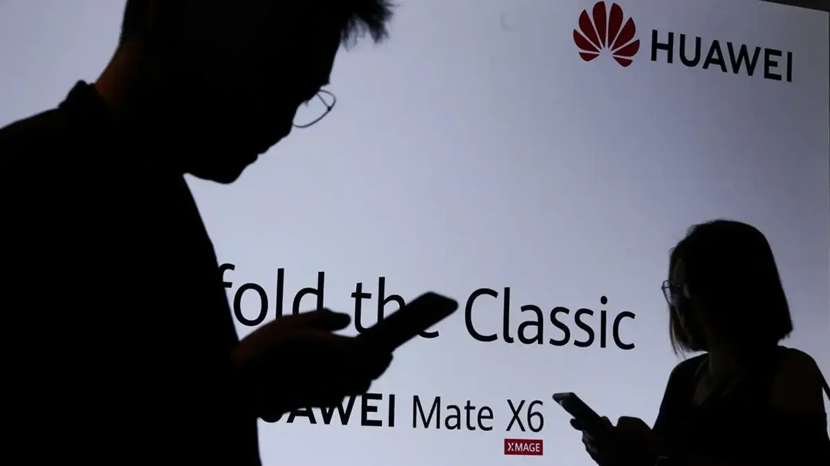 China's Huawei return at revenue peak