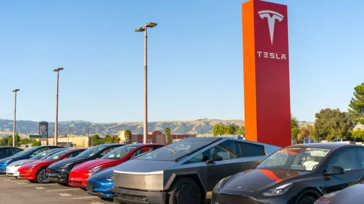 Analysts Project an 11.8% Drop in Tesla Q1 Deliveries Amidst Tightening Competition - TechResearch