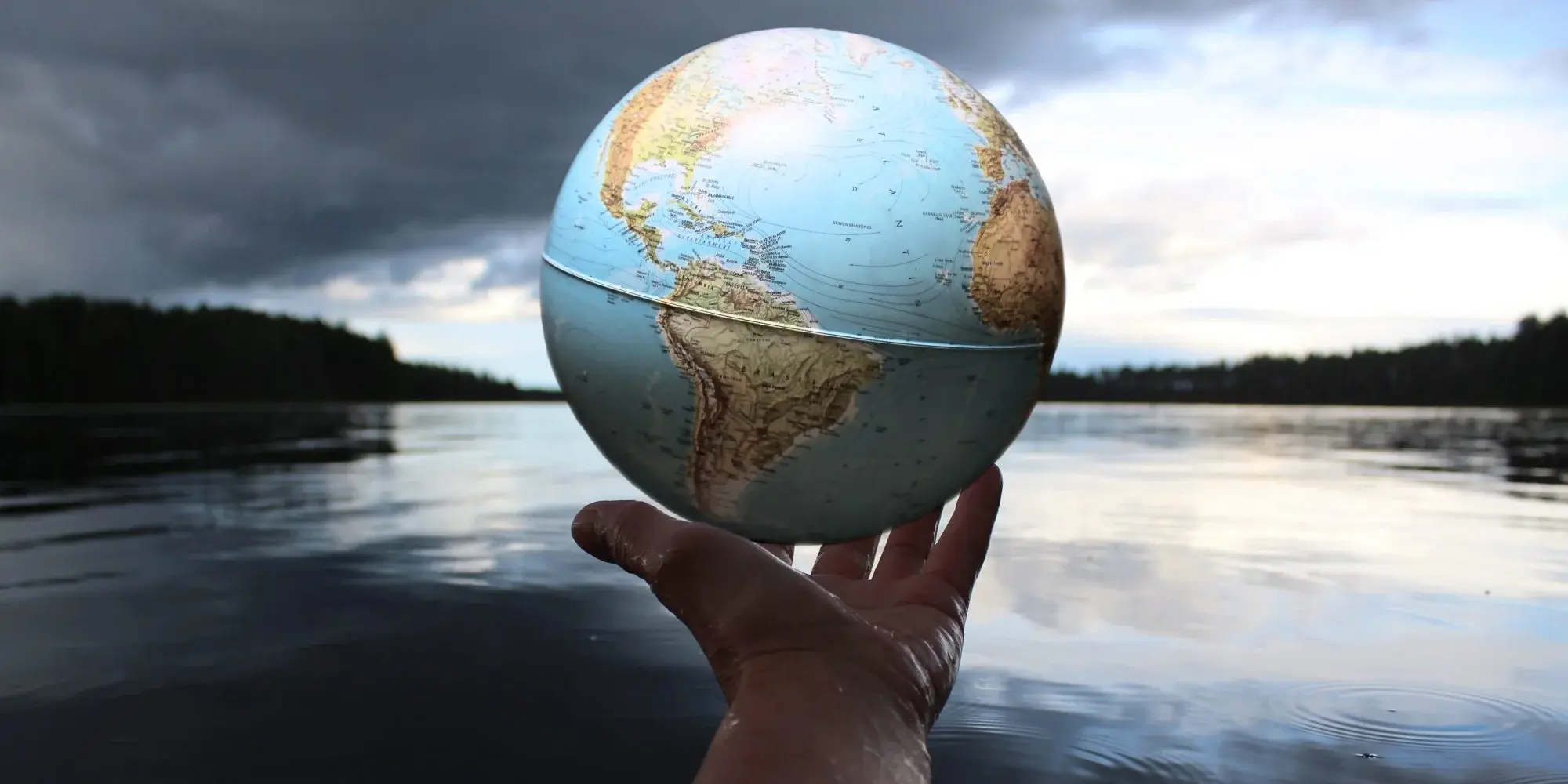 Understanding The Role Of Mixed Reality And It’s Usage In Real-World Mixed Reality Is a Breakthrough Development