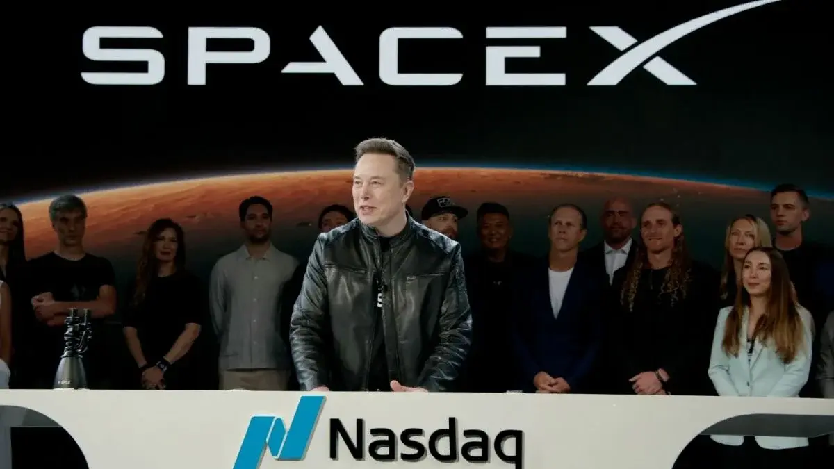 SpaceX Stock Jumps Over 20% on Nasdaq Debut as Trading Begins at $160 per Share SpaceX IPO Launch
