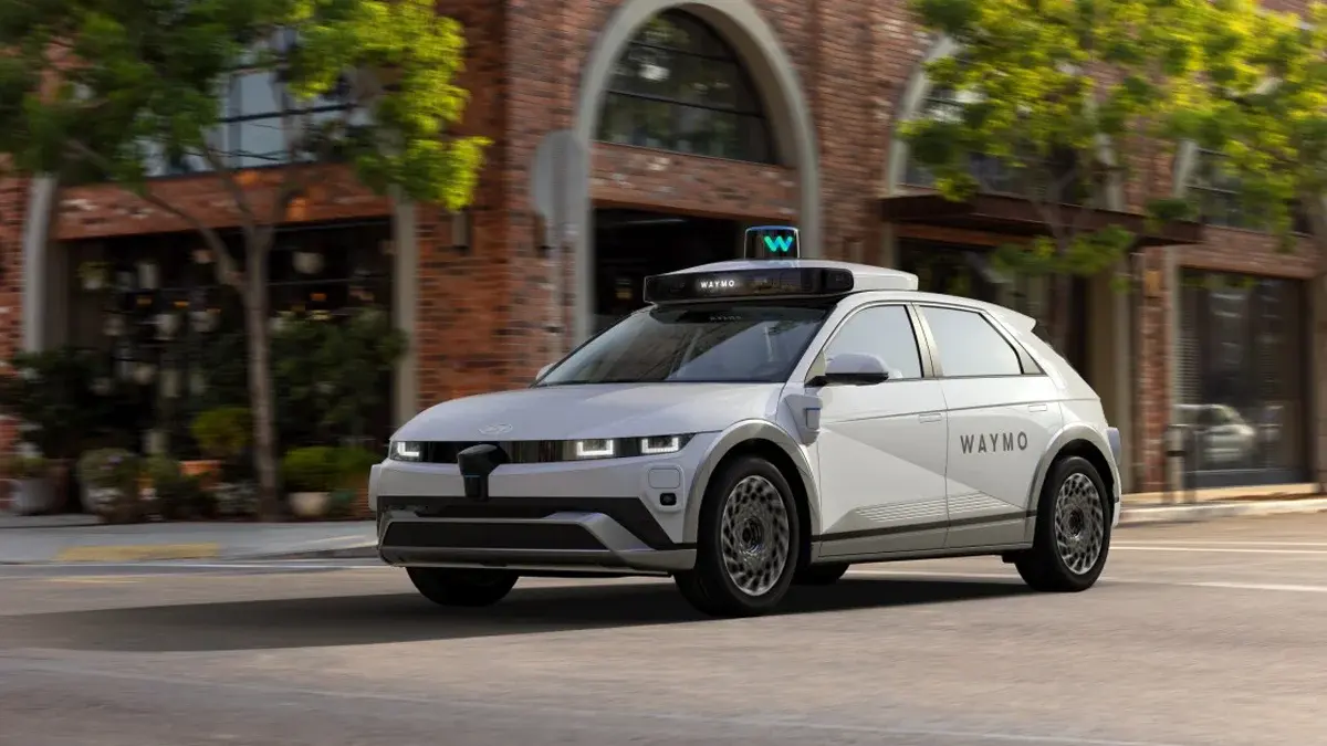 Waymo Robotaxi Drops Passenger Wait List, Opens Service to Everyone in LA Waymo robotaxi service