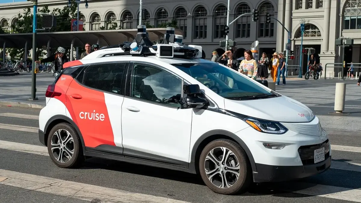 GM Exits Cruise Robotaxi Business, Plans Full Acquisition in Early 2026 GM Cruise robotaxi business