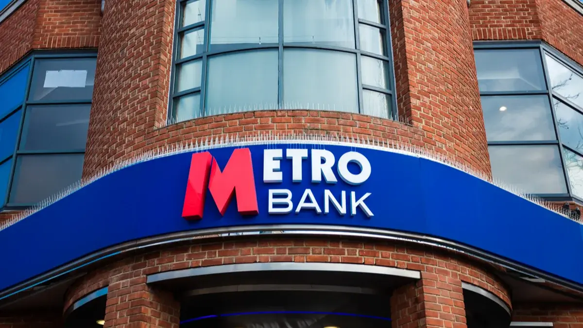 UK’s Metro Bank Partners with AI Startup Ask Silver, Unveils Fraud Detector Tool Metro Bank AI Partnership