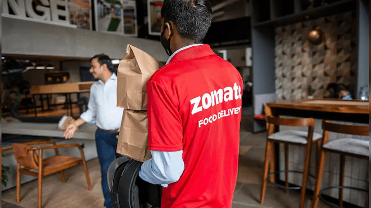 Zomato Adds Long Distance Delivery Fee for Orders Beyond 4 km Zomato Long distance fee