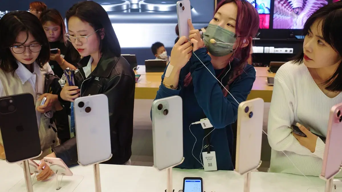 Apple Boosts iPhone Trade-In Value as it Pursues Lost Market Share in China Apple trade in China
