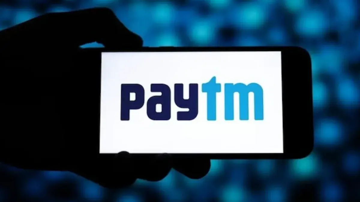 Paytm Shares Plunge 10% After Govt Dismisses MDR on UPI Reports Paytm share price tumble