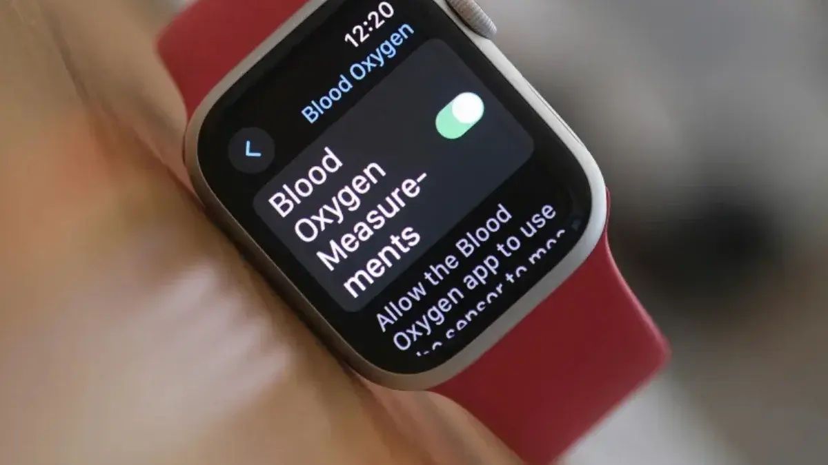 Apple Blood Oxygen Monitoring Redesign Brings SpO2 Feature Back to U.S. Watches Apple blood oxygen monitoring redesign