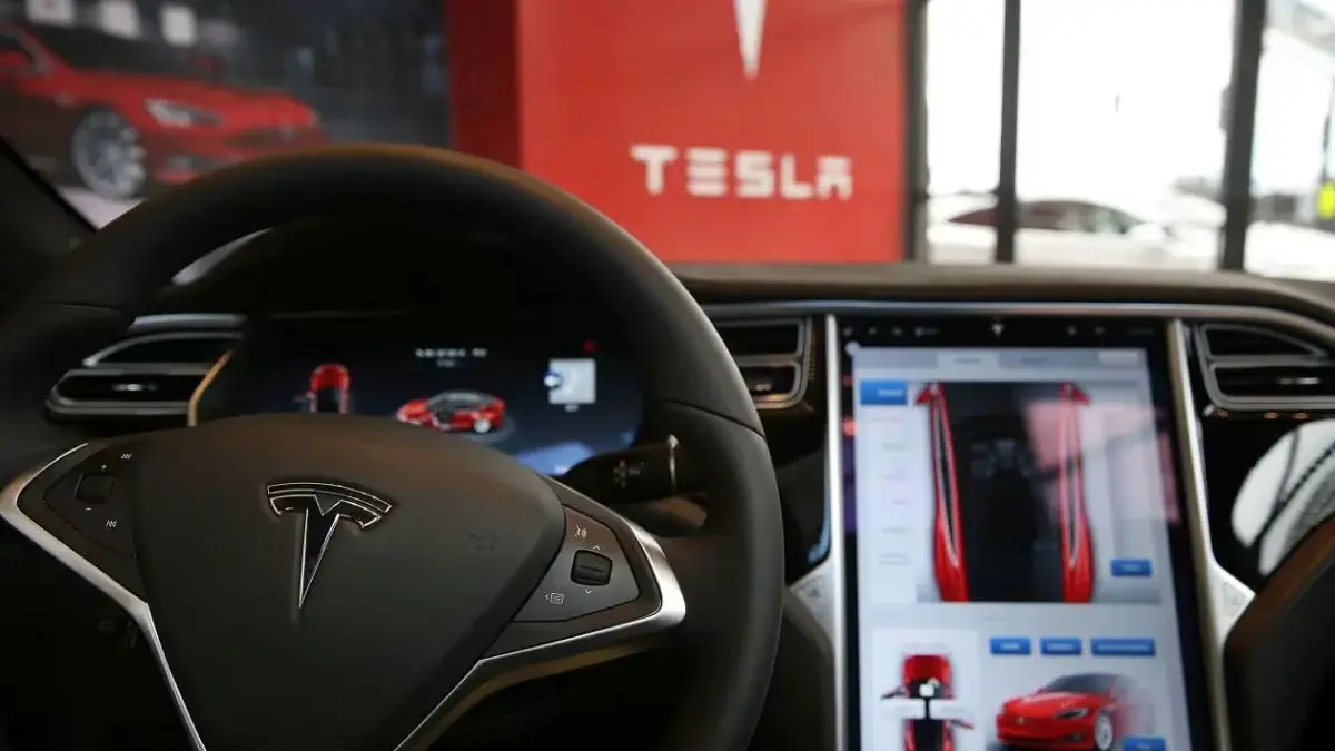 U.S. Traffic Regulator Extends Timeline for Tesla’s FSD Probe Response Tesla FSD traffic violations probe